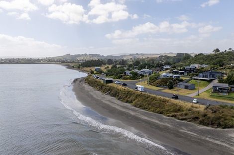 Photo of property in 113 Riria Kereopa Memorial Drive, Raglan, 3297