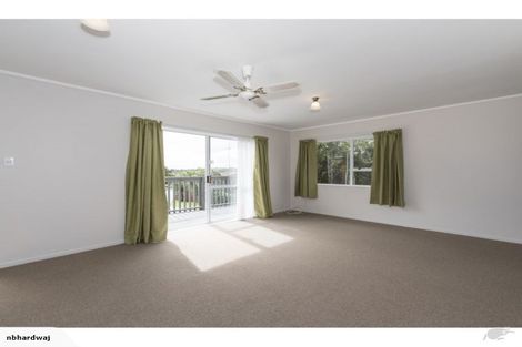 Photo of property in 1/5 Petrel Place, Massey, Auckland, 0614