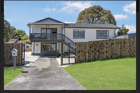 Photo of property in 14 Rena Place, West Harbour, Auckland, 0618
