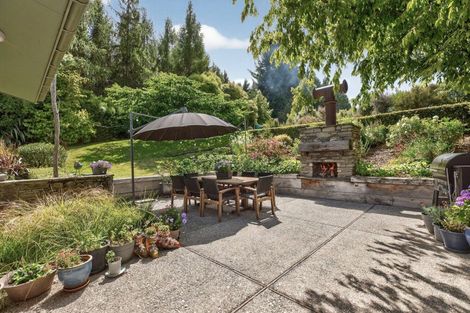 Photo of property in 52 Kirimoko Crescent, Wanaka, 9305