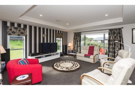 Photo of property in 43 Davaar Crescent, Broomfield, Christchurch, 8042