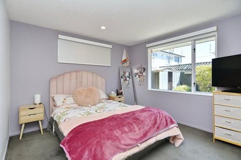 Photo of property in 125 Sawyers Arms Road, Northcote, Christchurch, 8052