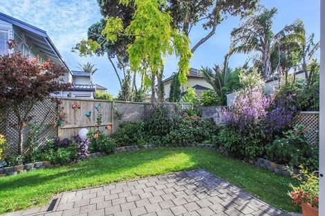 Photo of property in 2/29 Eastern Beach Road, Eastern Beach, Auckland, 2012