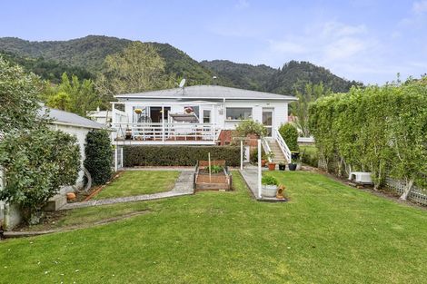 Photo of property in 24 Gilchrist Street, Te Aroha, 3320