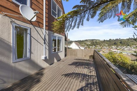 Photo of property in 1/15a Glen Road, Stokes Valley, Lower Hutt, 5019