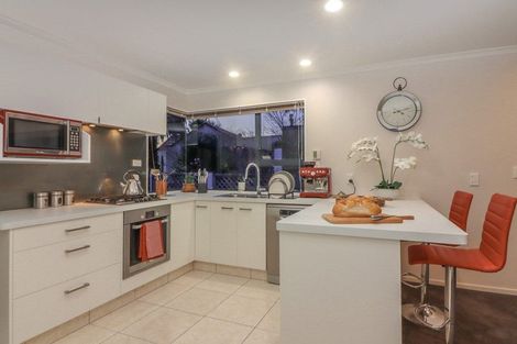Photo of property in 83 Kakariki Grove, Waikanae, 5036