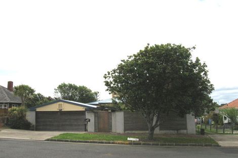 Photo of property in 56 Wainui Avenue, Point Chevalier, Auckland, 1022