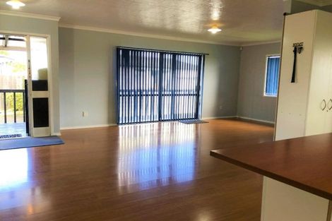 Photo of property in 27 Silverstone Place, Henderson, Auckland, 0612