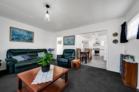 Photo of property in 60 Egmont Street, Hawera, 4610