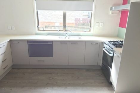 Photo of property in 2/2 Sunnynook Road, Sunnynook, Auckland, 0620