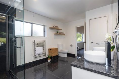 Photo of property in 69a Waikoukou Valley Road, Waimauku, 0882