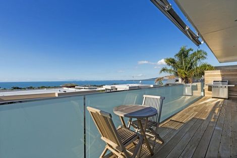 Photo of property in 2/65 Castor Bay Road, Castor Bay, Auckland, 0620