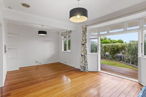 Photo of property in 50 Hollis Road, Paraparaumu Beach, Paraparaumu, 5032
