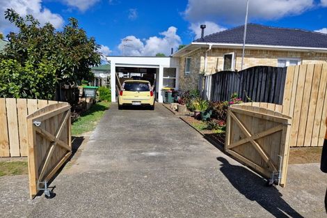 Photo of property in 43 Willis Road, Papakura, 2110