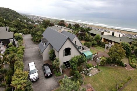 Photo of property in 24 Stanton Crescent, Karoro, Greymouth, 7805