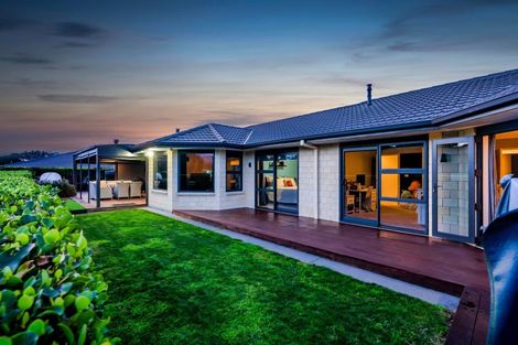 Photo of property in 40 Redwood Crescent, Hurdon, New Plymouth, 4310