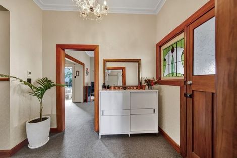 Photo of property in 246 Saint Aubyn Street, New Plymouth, 4310