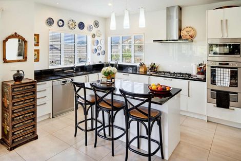 Photo of property in 21 Pendennis Point, Camborne, Porirua, 5026