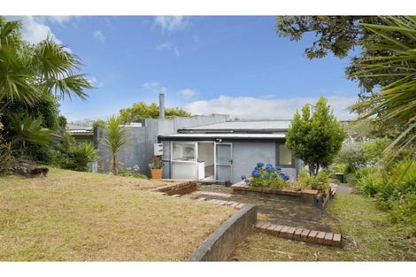 Photo of property in 9 Rangeview Road, Sunnyvale, Auckland, 0612