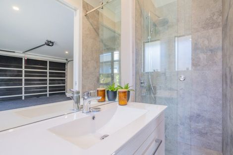 Photo of property in 28 Ngaroma Crescent, Whitianga, 3510