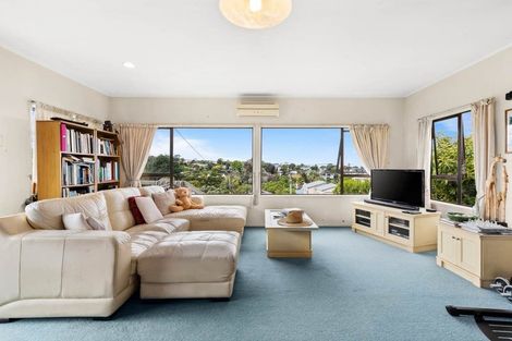 Photo of property in 13 Sealy Road, Torbay, Auckland, 0630