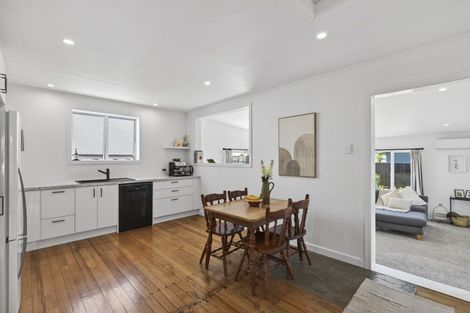 Photo of property in 4 Raleigh Street, Vogeltown, New Plymouth, 4310