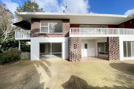 Photo of property in 2 Hogan Street, Pukekohe, 2120