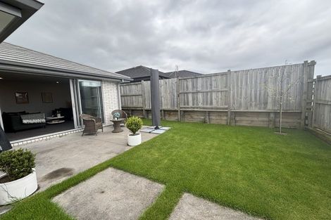Photo of property in 2/12 Bostonkip Crescent, Fitzroy, Hamilton, 3282