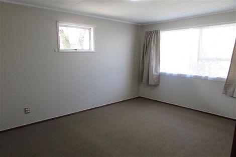 Photo of property in 4 Ballial Place, West Harbour, Auckland, 0618