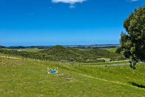 Photo of property in 166 Gervin Road, Wainui, Silverdale, 0992