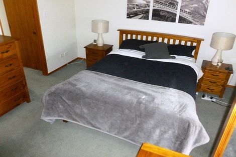 Photo of property in 15 Brockworth Place, Riccarton, Christchurch, 8011