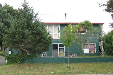 Photo of property in 16 Beach Haven Road, Beach Haven, Auckland, 0626