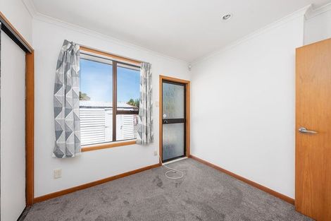 Photo of property in 122 Yaldhurst Road, Sockburn, Christchurch, 8042