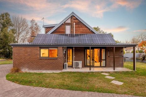 Photo of property in 153 Hawthornden Road, Avonhead, Christchurch, 8042