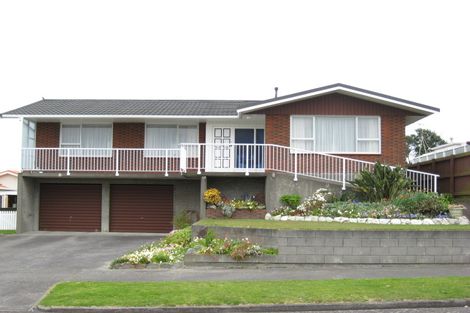 Photo of property in 6 Record Street, Fitzroy, New Plymouth, 4312
