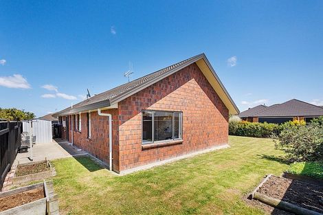 Photo of property in 4 Nevada Way, Kelvin Grove, Palmerston North, 4414