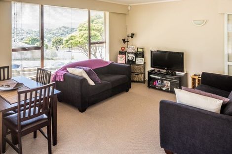 Photo of property in 37 Akaroa Drive, Maupuia, Wellington, 6022