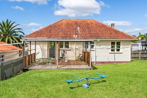Photo of property in 16 Morningside Road, Morningside, Whangarei, 0110