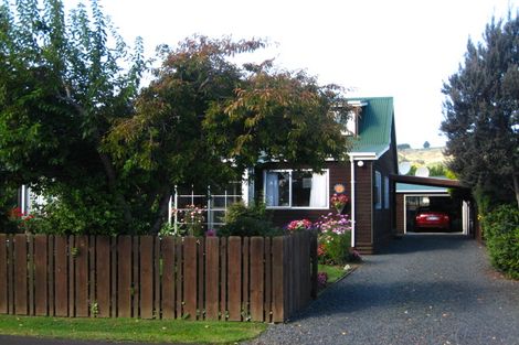 Photo of property in 2 Oak Place, Mosgiel, 9024