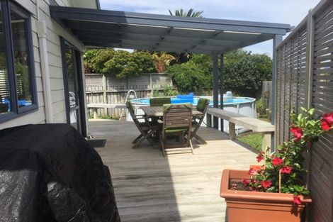 Photo of property in 22 Pipi Dune, Whitianga, 3510