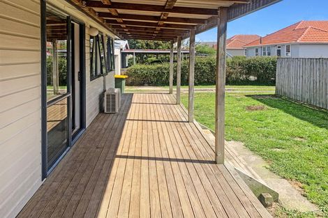 Photo of property in 3 Willis Street, Bader, Hamilton, 3206