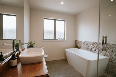 Photo of property in 15 Bargour Street, Wanaka, 9305