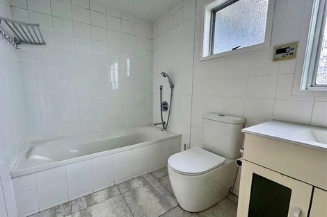 Photo of property in 49 Rosewarne Crescent, Glendene, Auckland, 0602