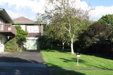 Photo of property in 2/27 Sea Spray Drive, Bucklands Beach, Auckland, 2012