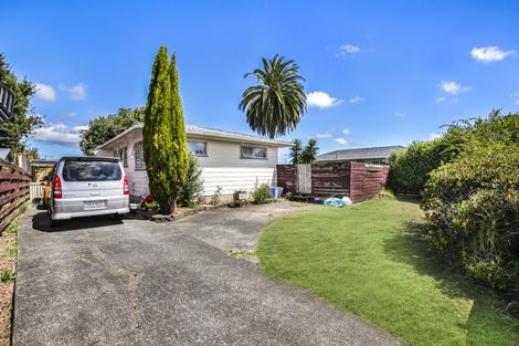Photo of property in 11 Gambare Place, Wattle Downs, Auckland, 2103