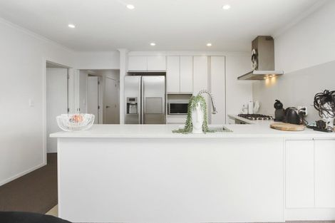 Photo of property in 10 Ararata Lane, Mangere Bridge, Auckland, 2022