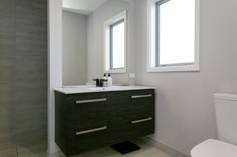 Photo of property in 71 Ross Rise, Kinloch, Taupo, 3385