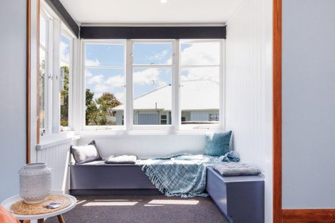 Photo of property in 28 Thames Street, Rongotea, 4476