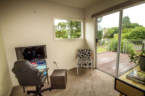 Photo of property in 12 Kent Crescent, Awapuni, Palmerston North, 4412