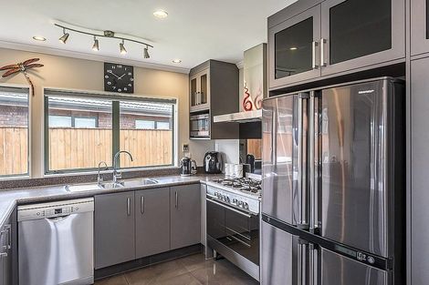 Photo of property in 127 Realm Drive, Paraparaumu, 5032